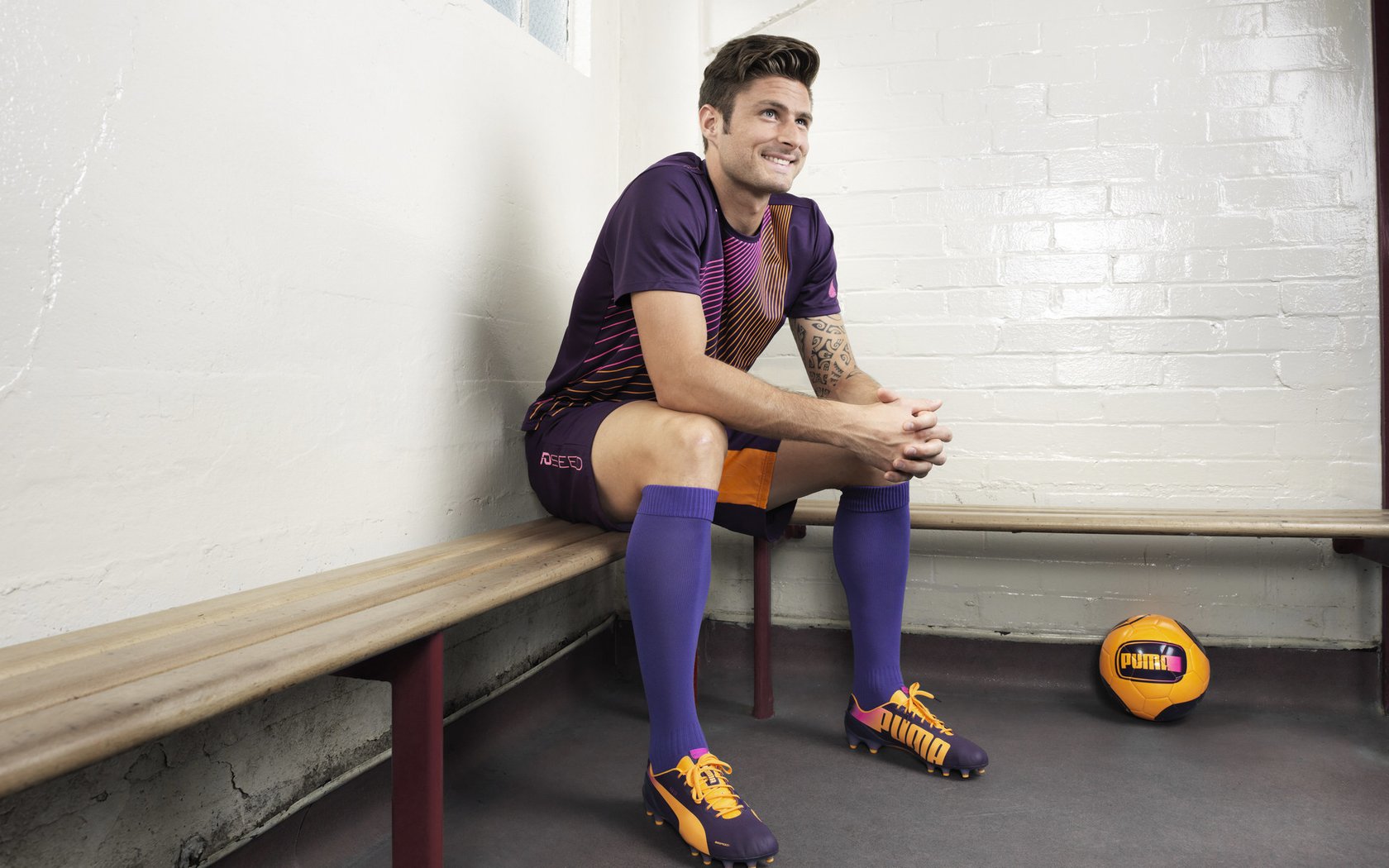 欧冠新赛季：马赛遭遇三连败 小组出线基本无望 主帅帅位震荡